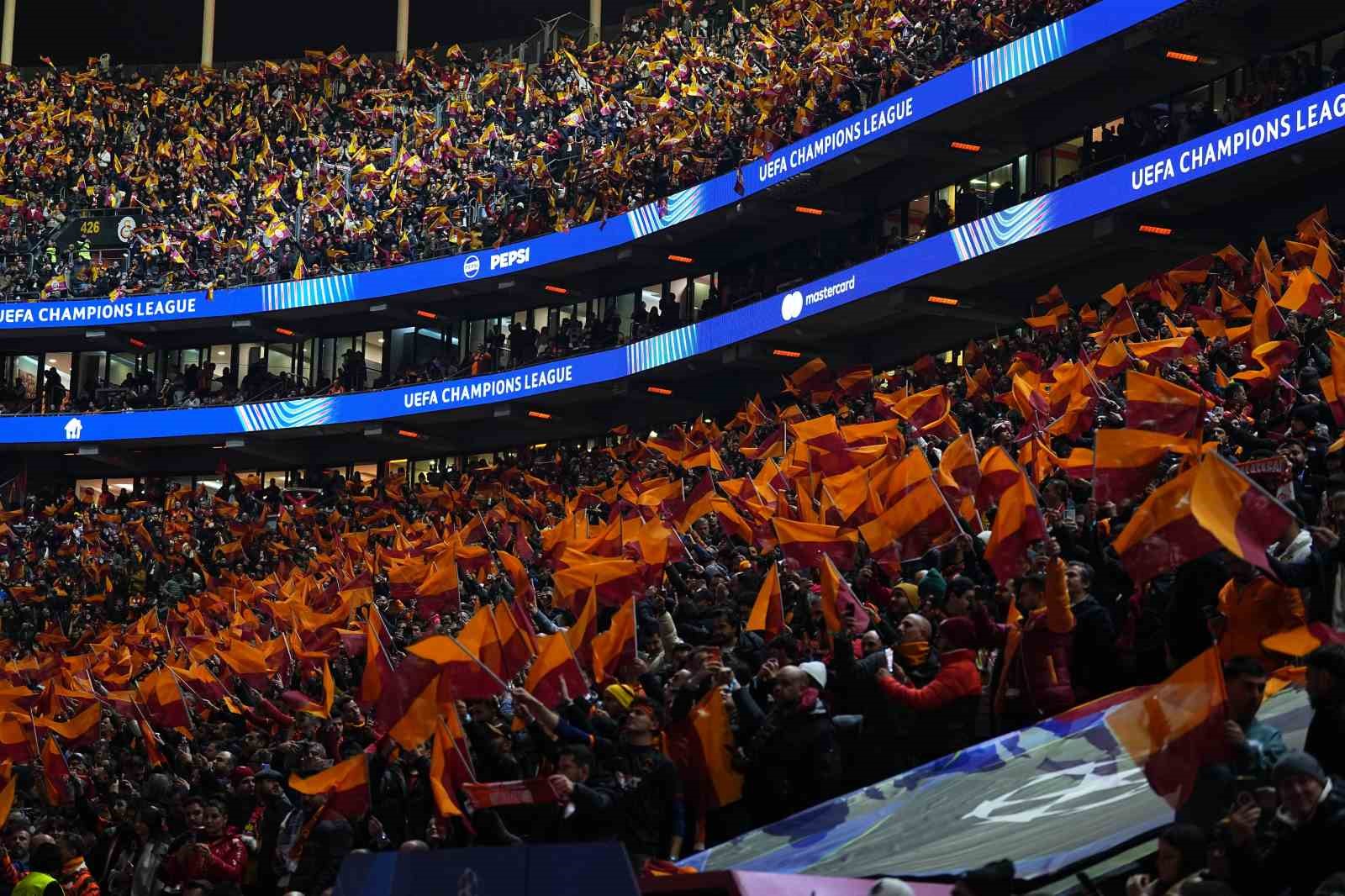 Galatasaray&rsquo;da 2 değişiklik
