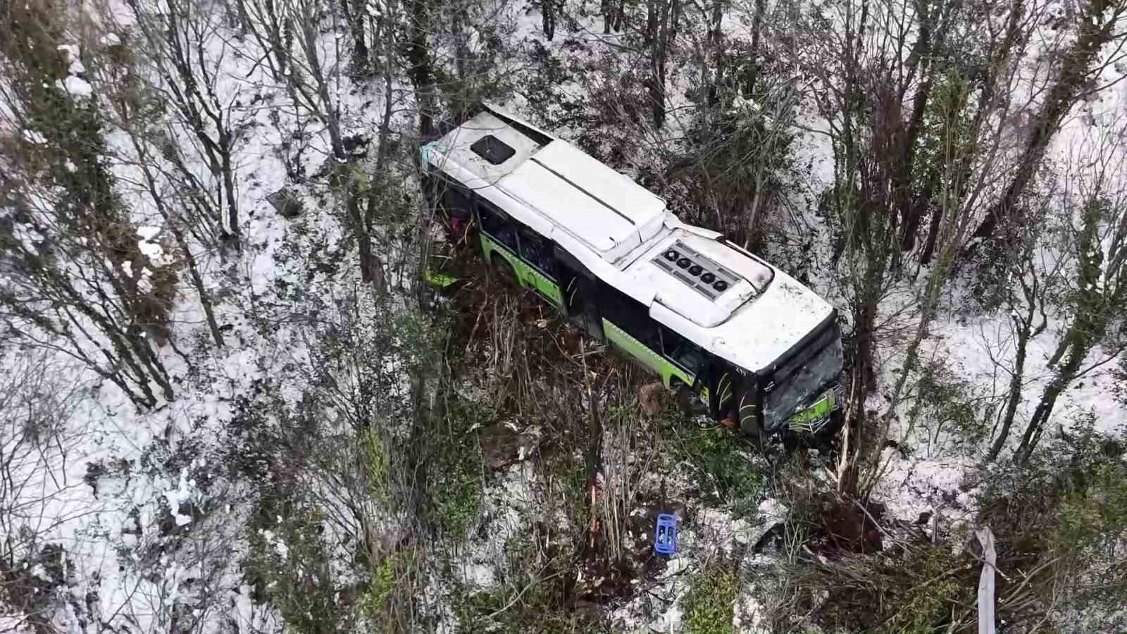 Kartepe&rsquo;de otob&uuml;s&uuml;n şarampole u&ccedil;tuğu kazada yaralı sayısı 39&rsquo;a y&uuml;kseldi
