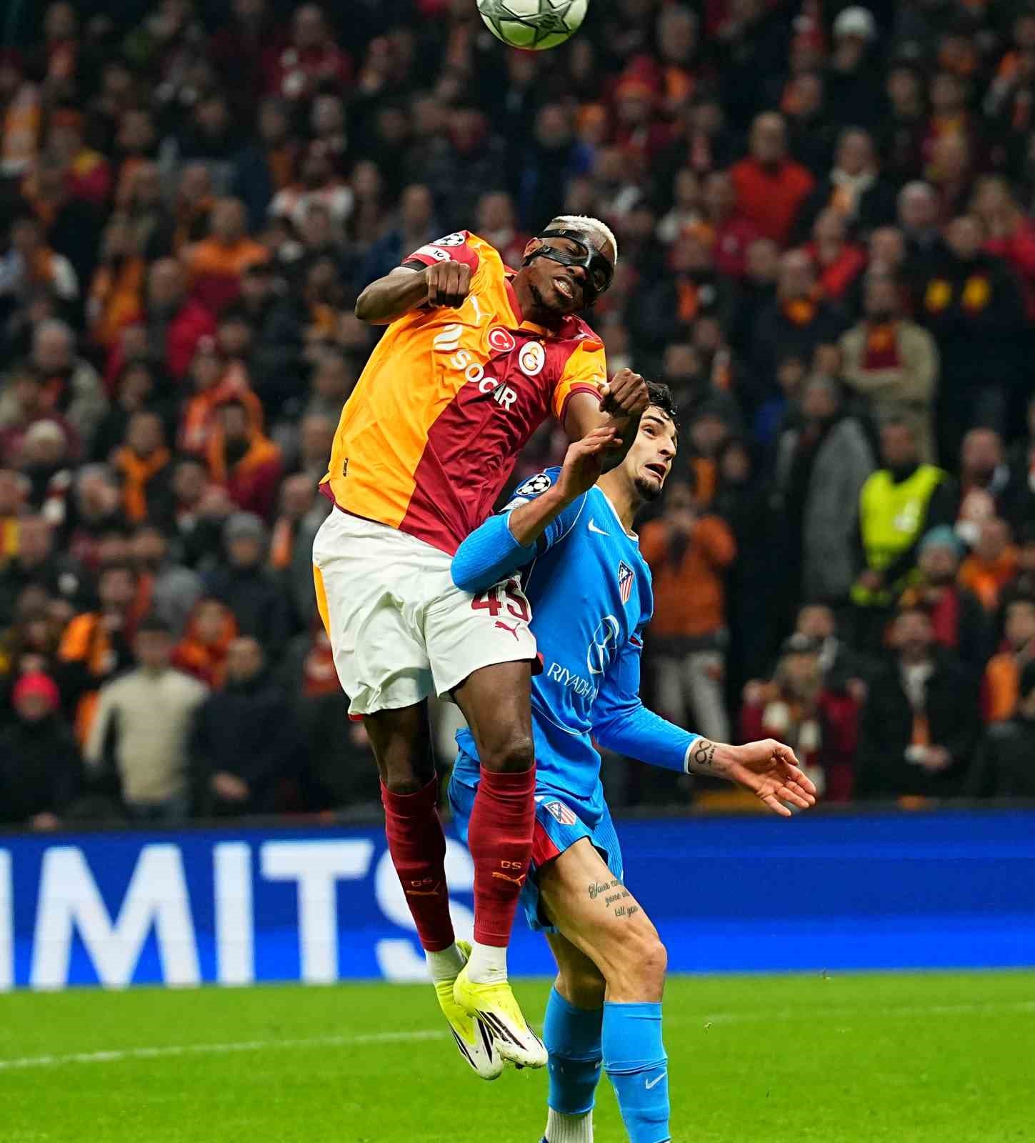 UEFA Şampiyonlar Ligi: Galatasaray: 1 - Atletico Madrid: 1 (İlk yarı)
