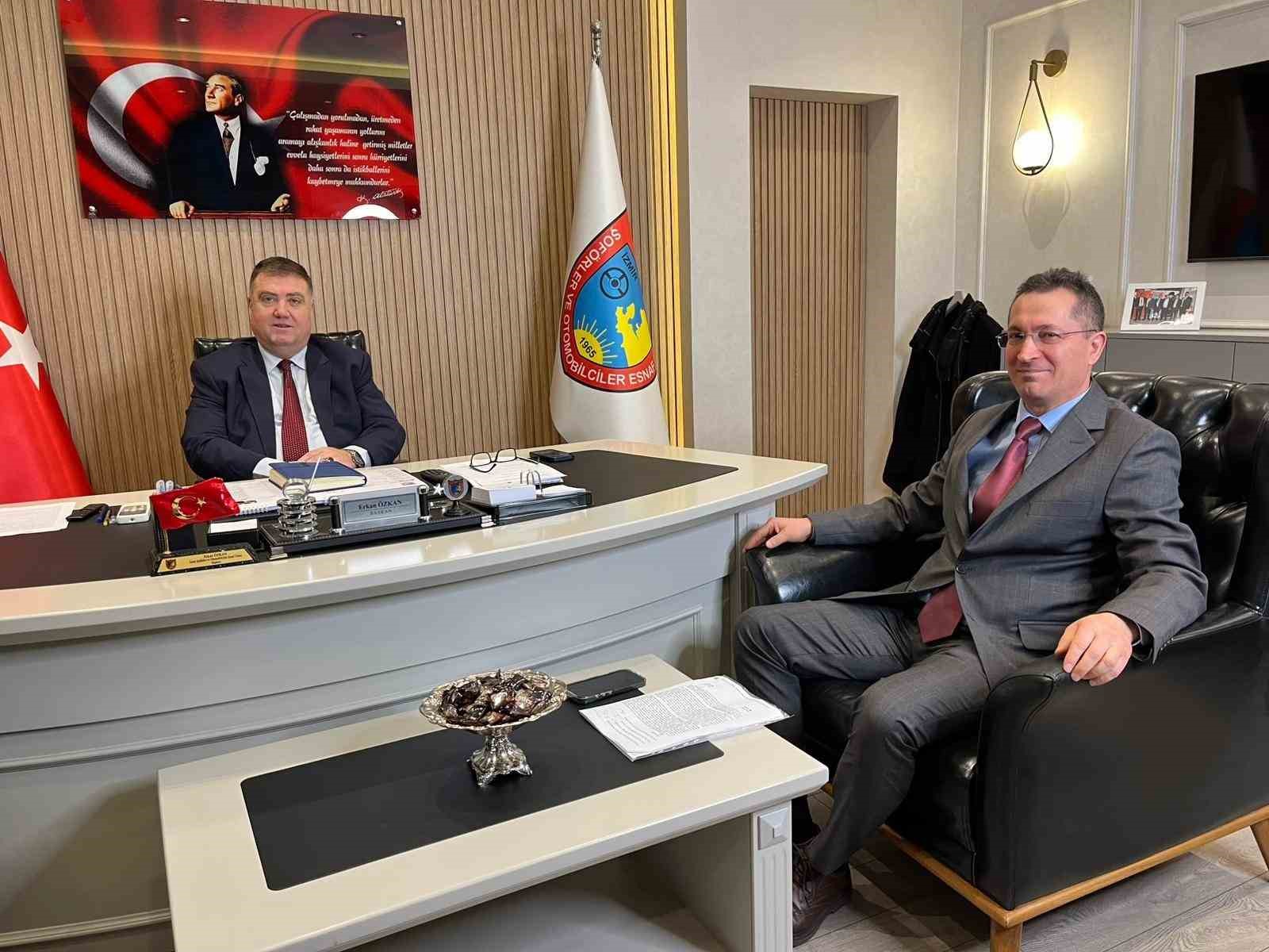 Taksici esnafından korsanla m&uuml;cadelede Başkan Tugay&rsquo;a teşekk&uuml;r
