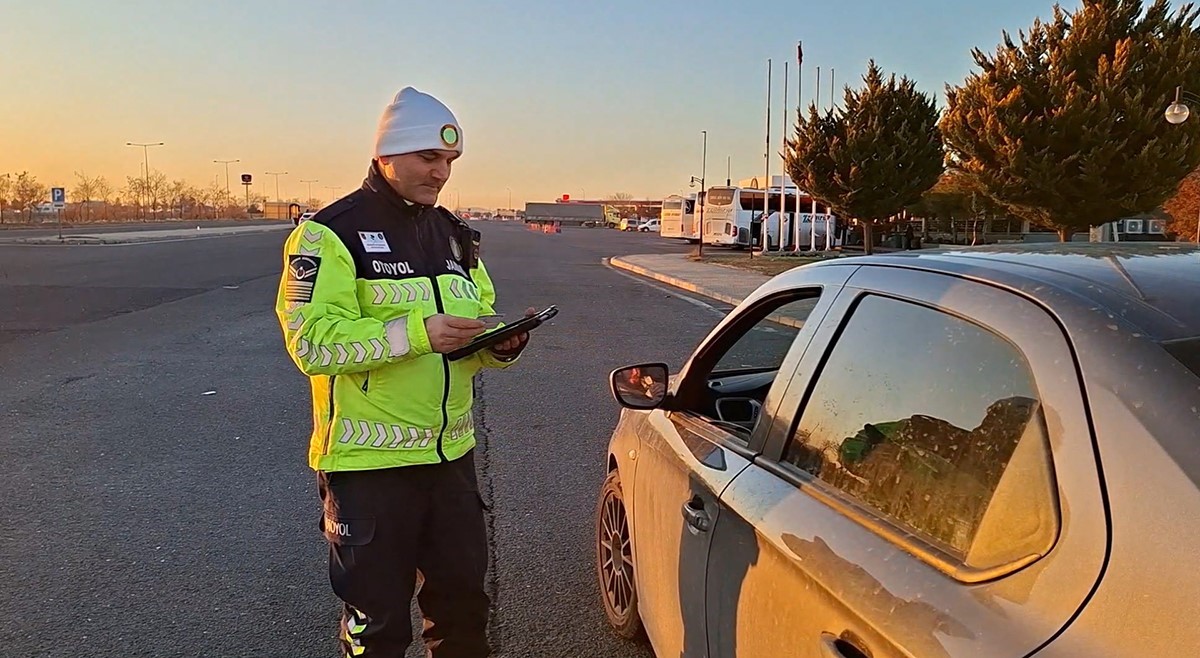 Gaziantep’te jandarma uygulamasında 254 aranan şahıs yakalandı
