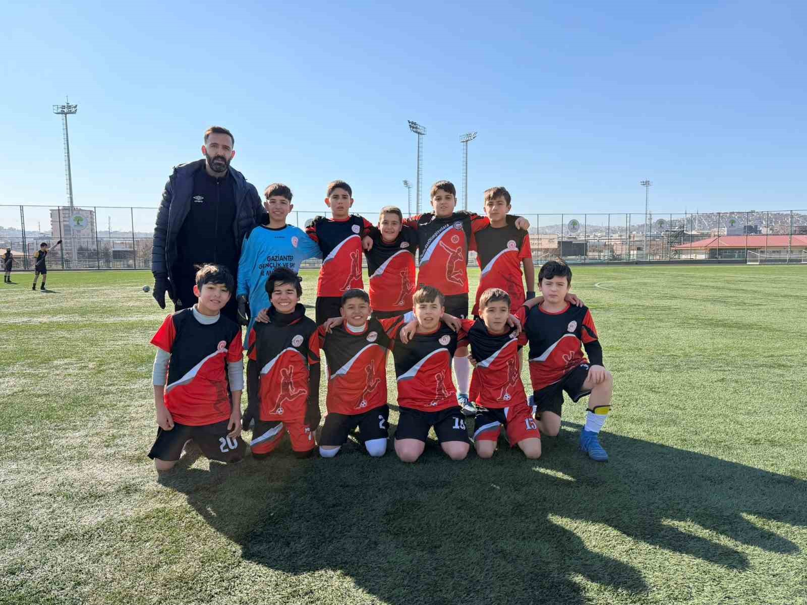 Atatürk’ün Gaziantep’e gelişinin 93. yıl dönümünde anlamlı turnuva