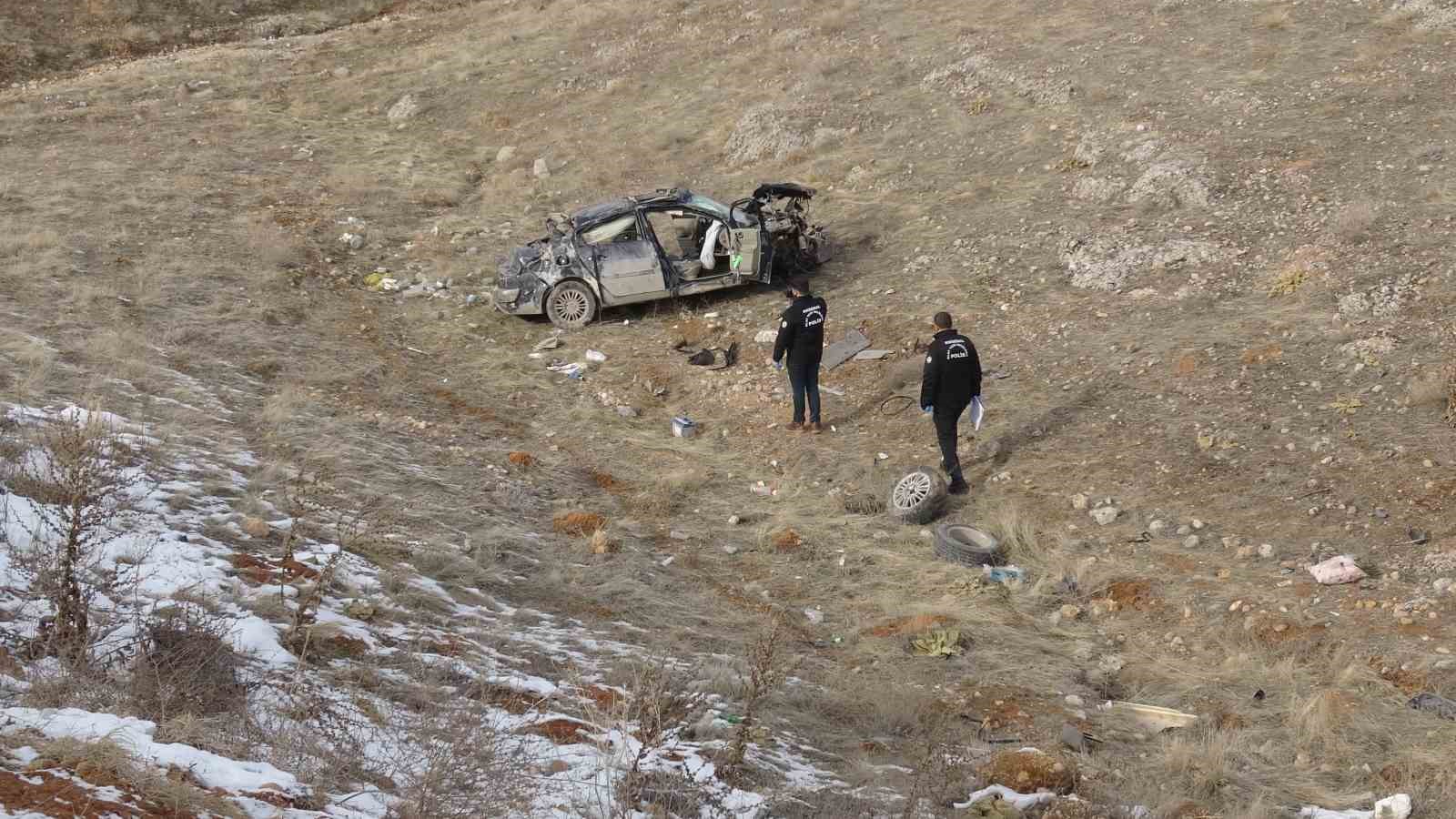 Malatya’da lastiği patlayan otomobil şarampole uçtu: 1 ölü, 2 yaralı