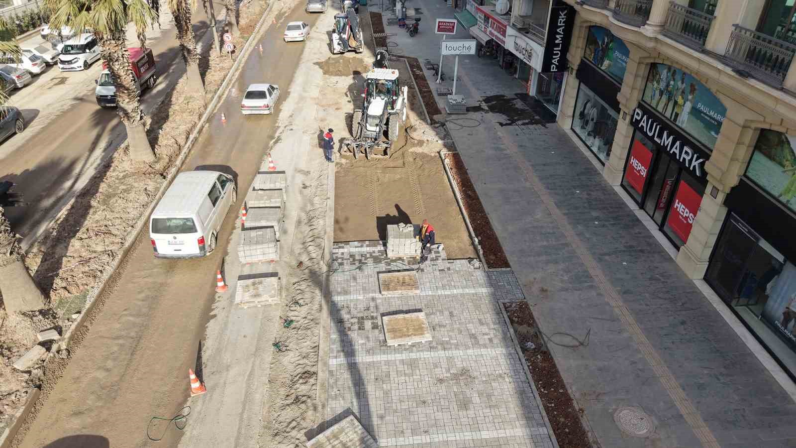 Trabzon bulvarı yeni &ccedil;evresine kavuşuyor
