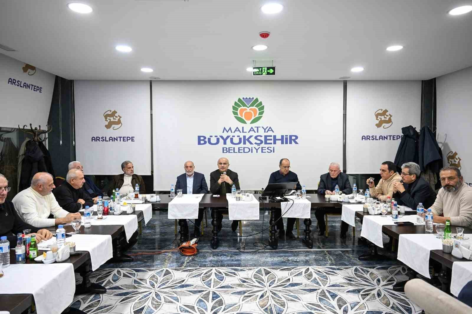 İş insanlarıyla bir araya gelen Başkan Er: "Malatya’nın geleceğini inşa ediyoruz"