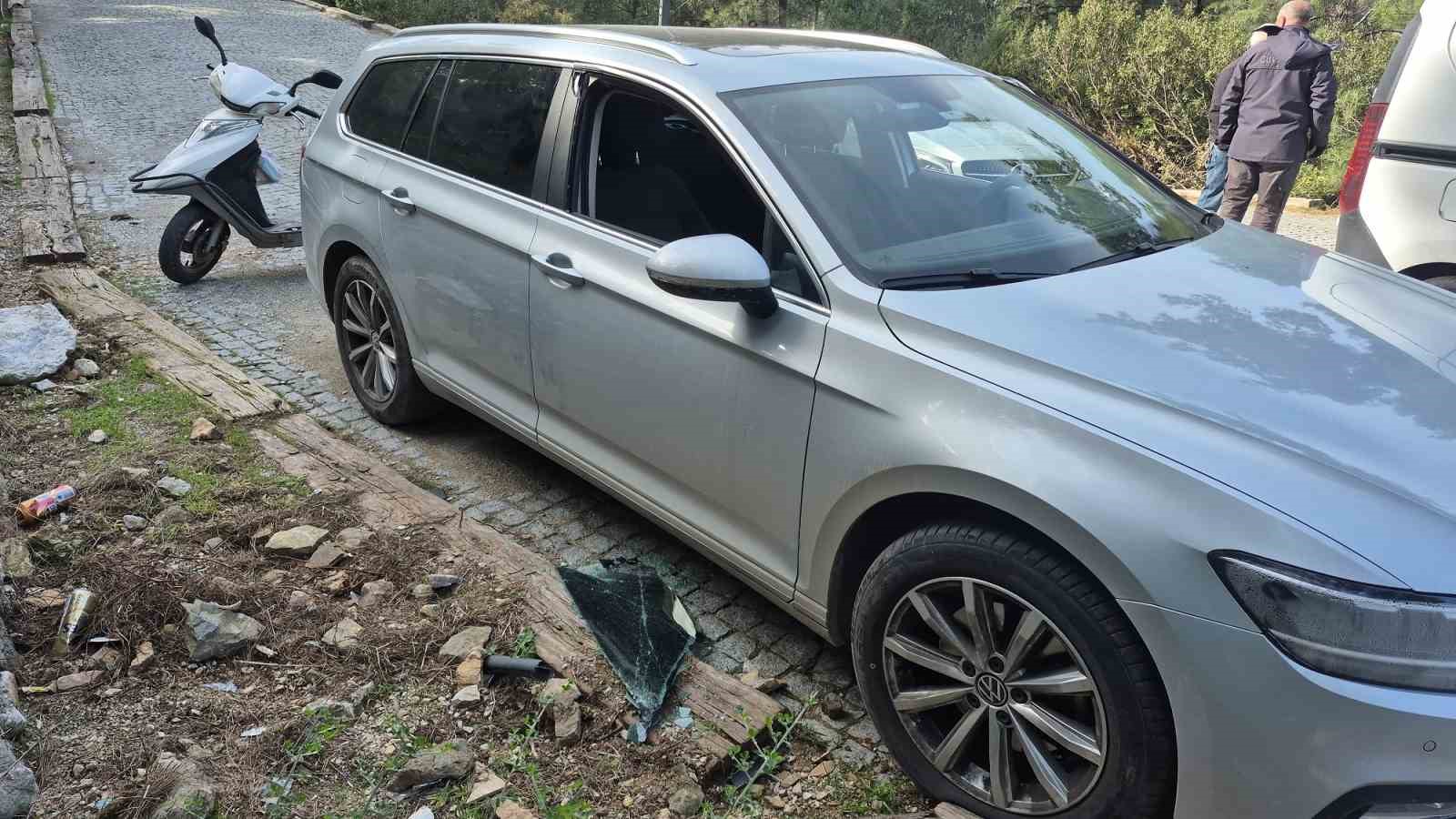 Bodrum’da araçtan hırsızlık olayı ilgili 3 kişi gözaltına alındı