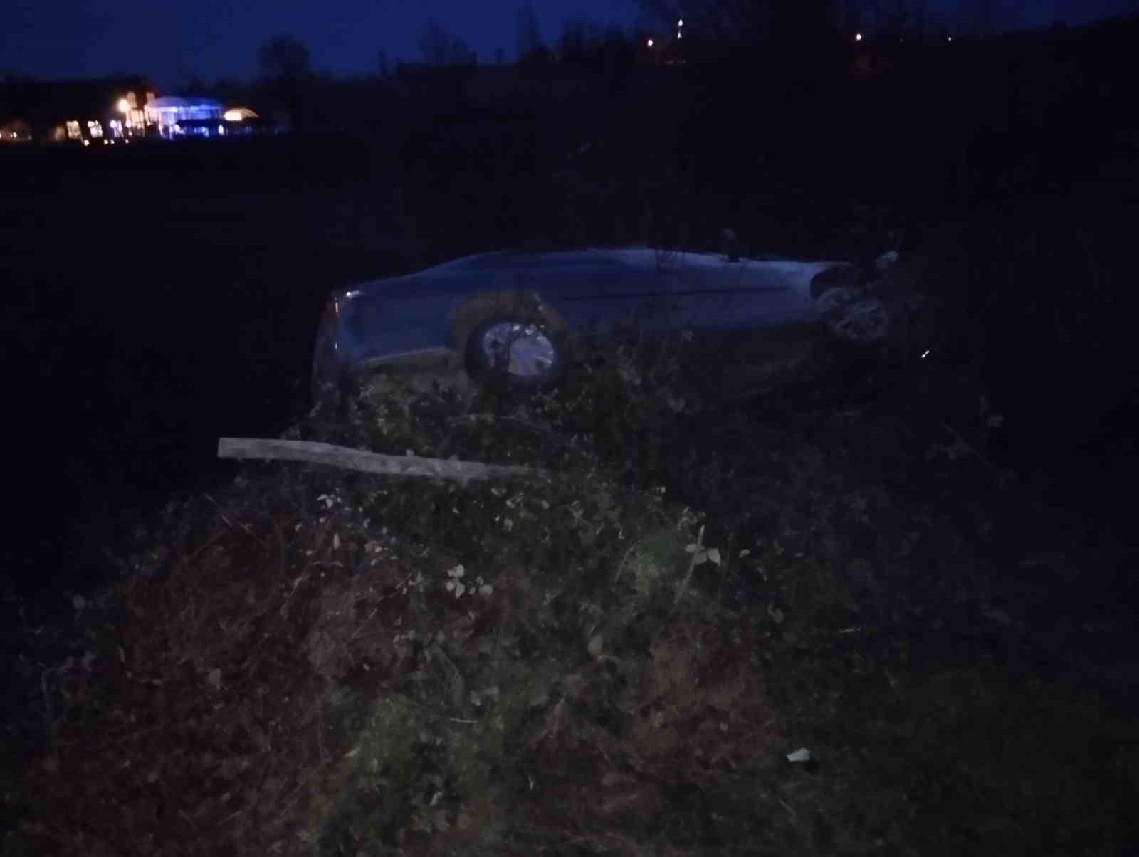 Samsun’da otomobil şarampole yuvarlandı: 3 yaralı