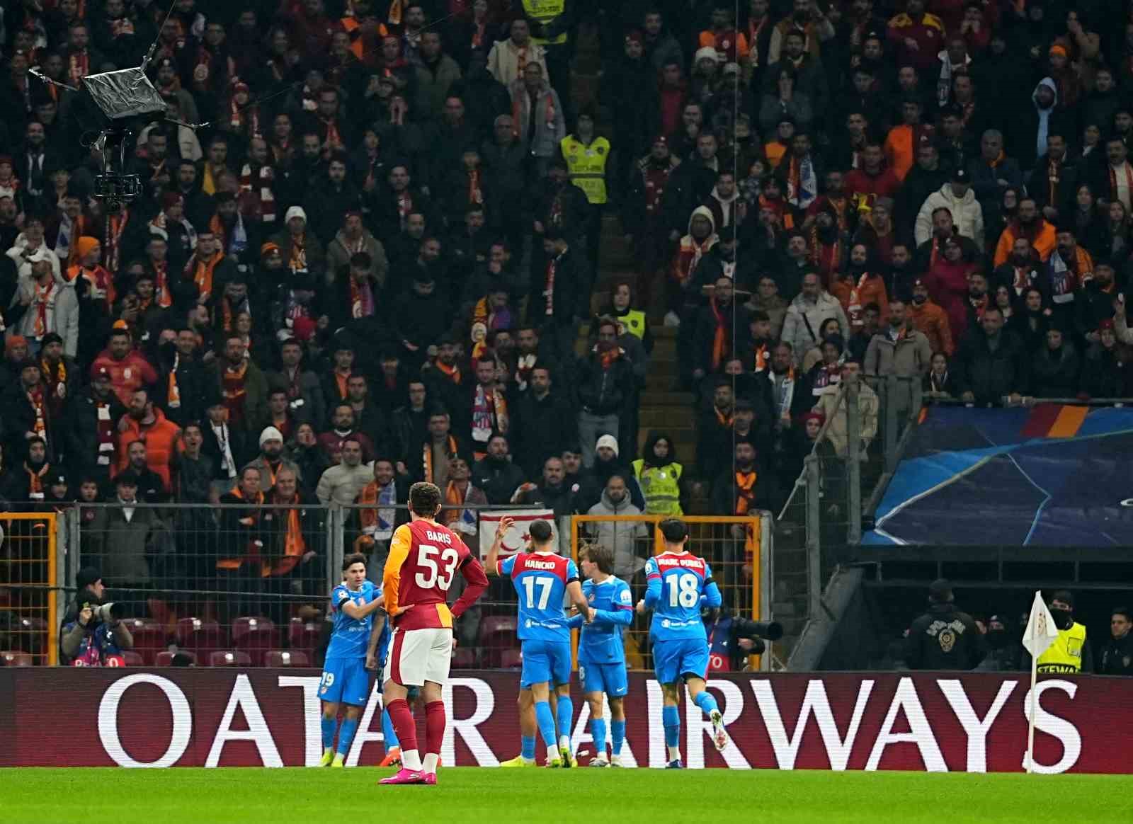 UEFA Şampiyonlar Ligi: Galatasaray: 0 - Atletico Madrid: 1 (Ma&ccedil; devam ediyor)

