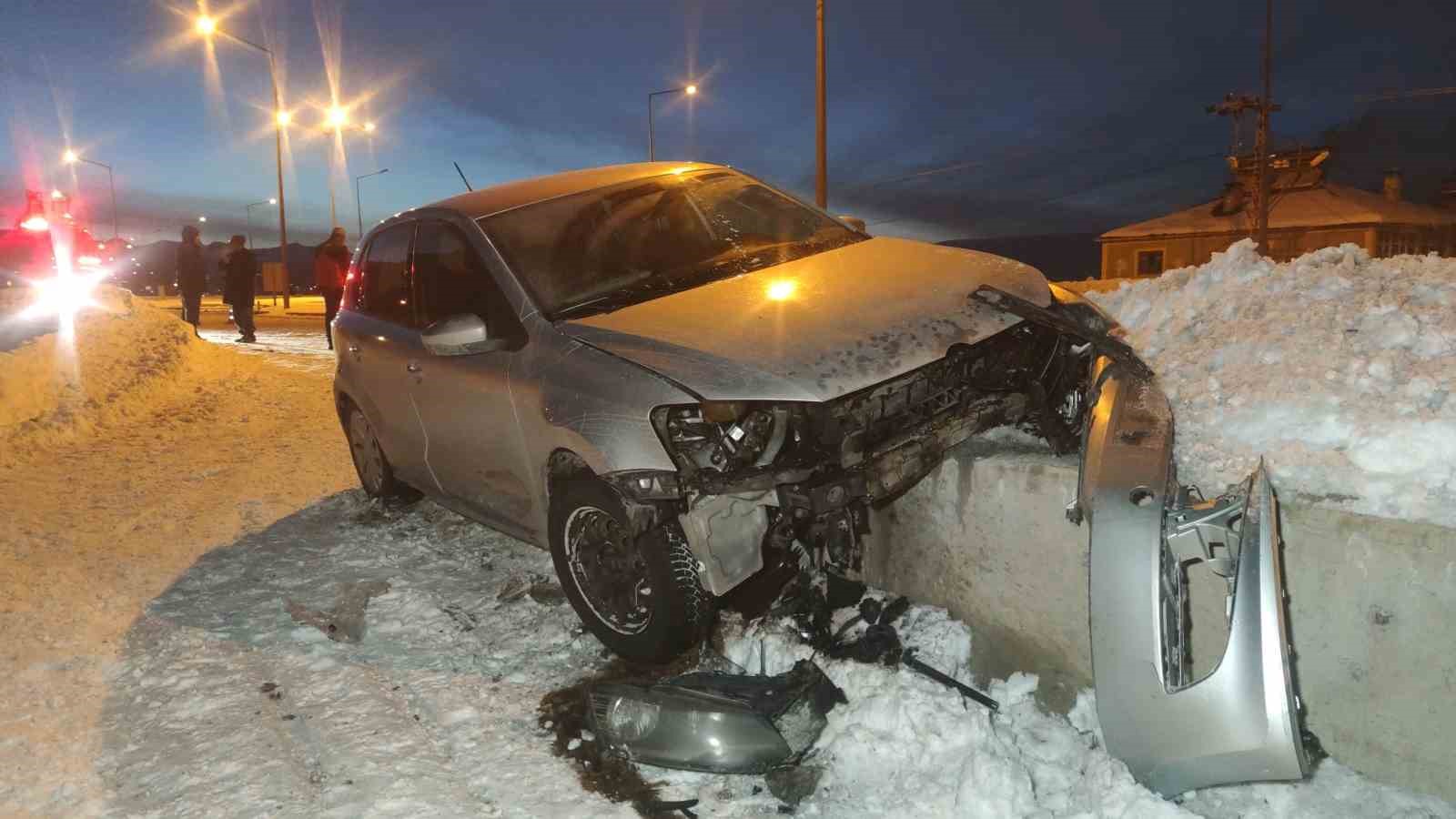 Van’da trafik kazası: 3 yaralı