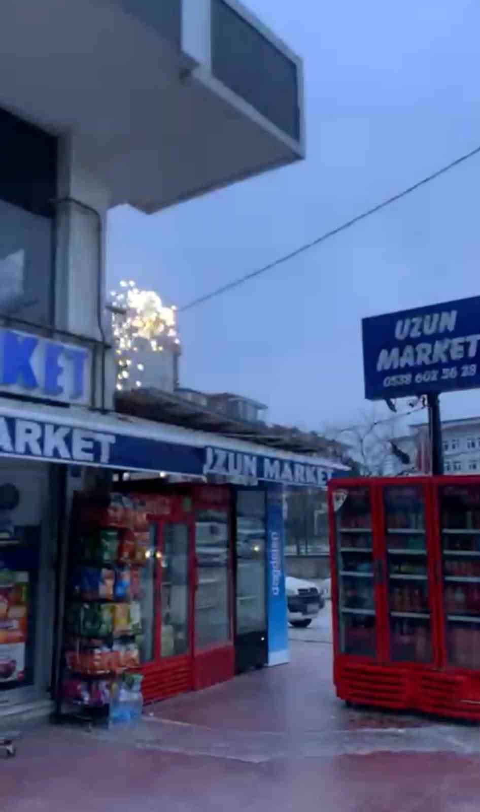 Tekirdağ’da elektrik telleri alev alarak kıvılcım saçtı