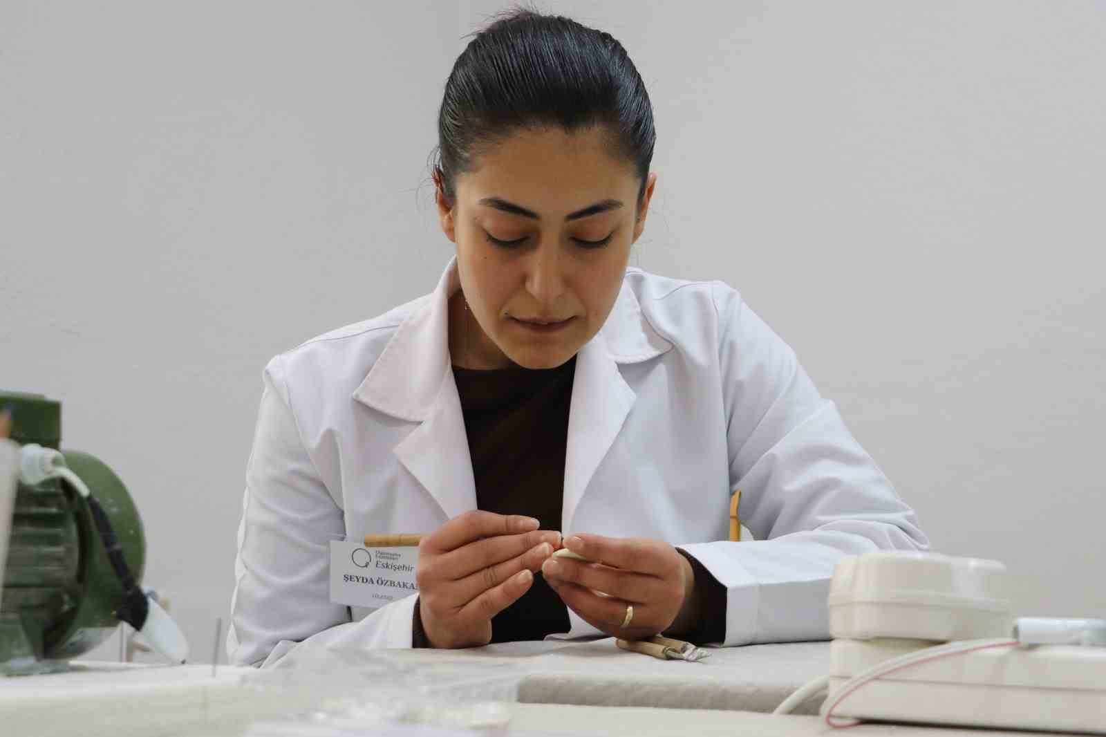 Eskişehir&rsquo;in "Beyaz Altını" usta ellerde hayat buluyor
