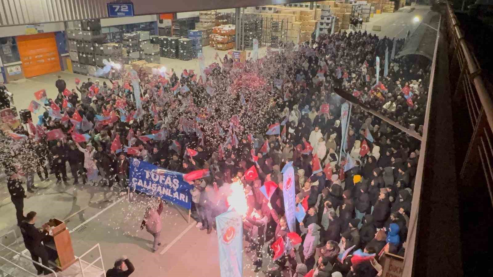 Metaş işçileri kazandı, TOFAŞ’ta büyük kutlama
