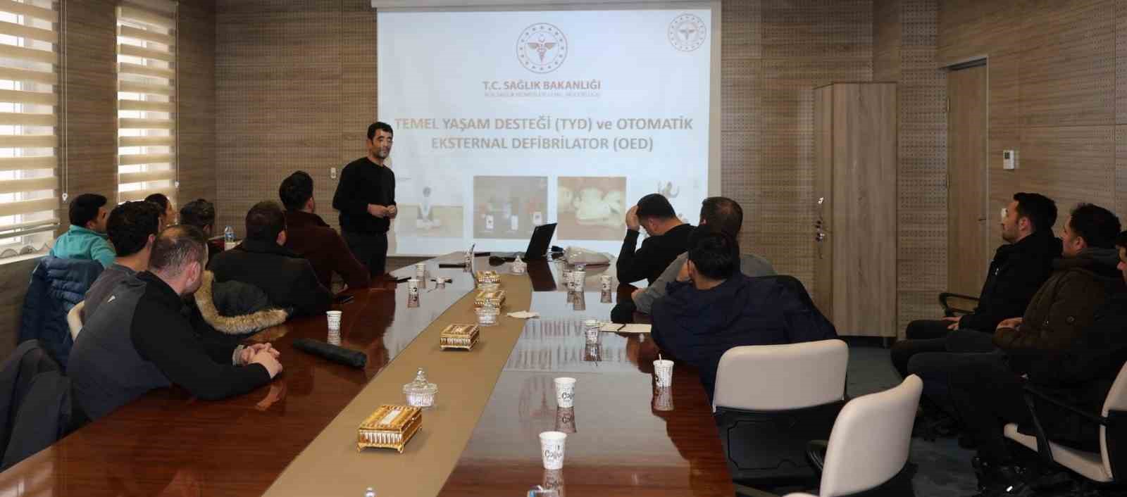 Bayburt’ta polis adaylarına ilk yardım eğitimi verildi