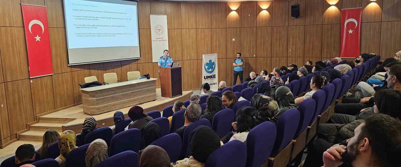 Bayburt&rsquo;ta sağlık personeline afet bilinci eğitimi verildi
