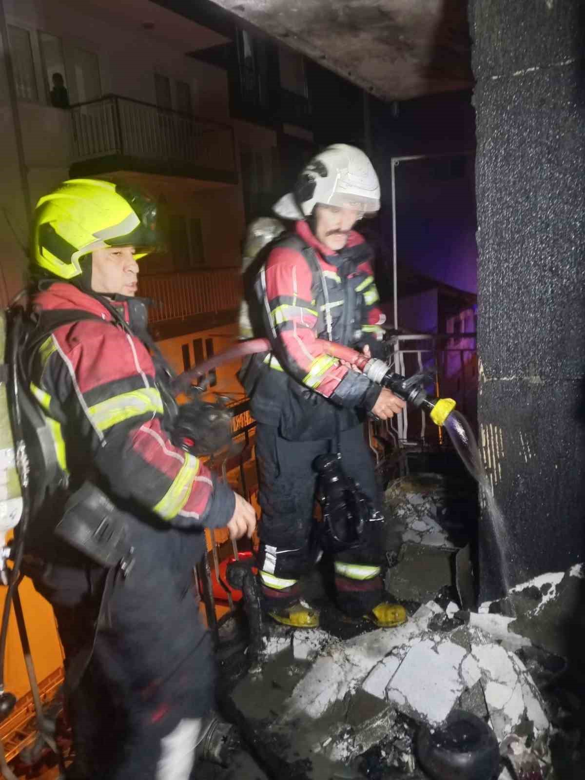 Aydın&rsquo;da ev yangını panikletti
