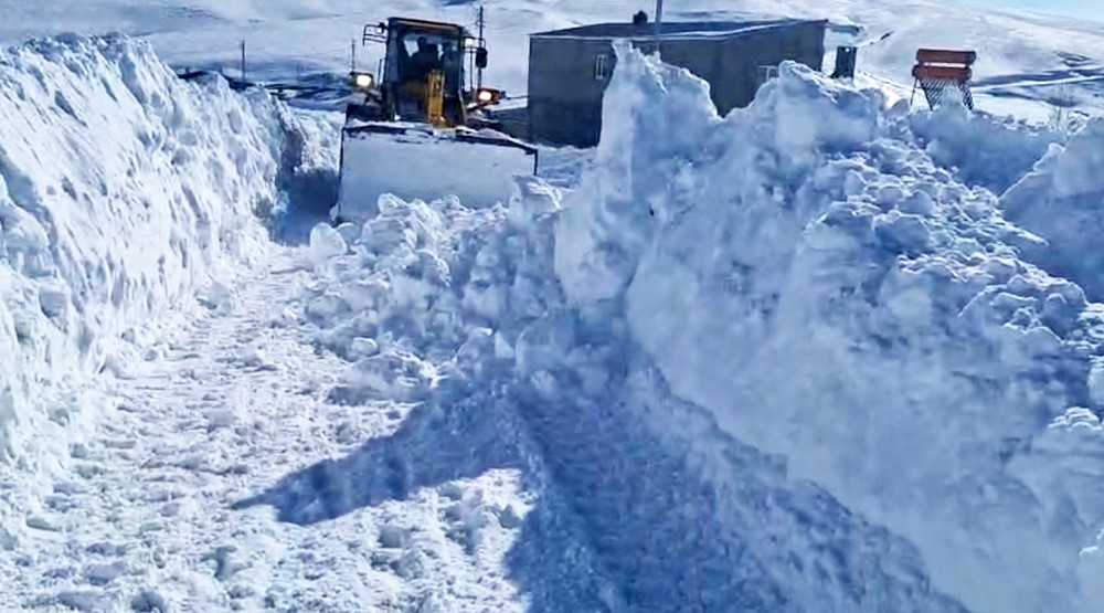 Kars&rsquo;ta 18 k&ouml;y yolu ulaşıma kapalı
