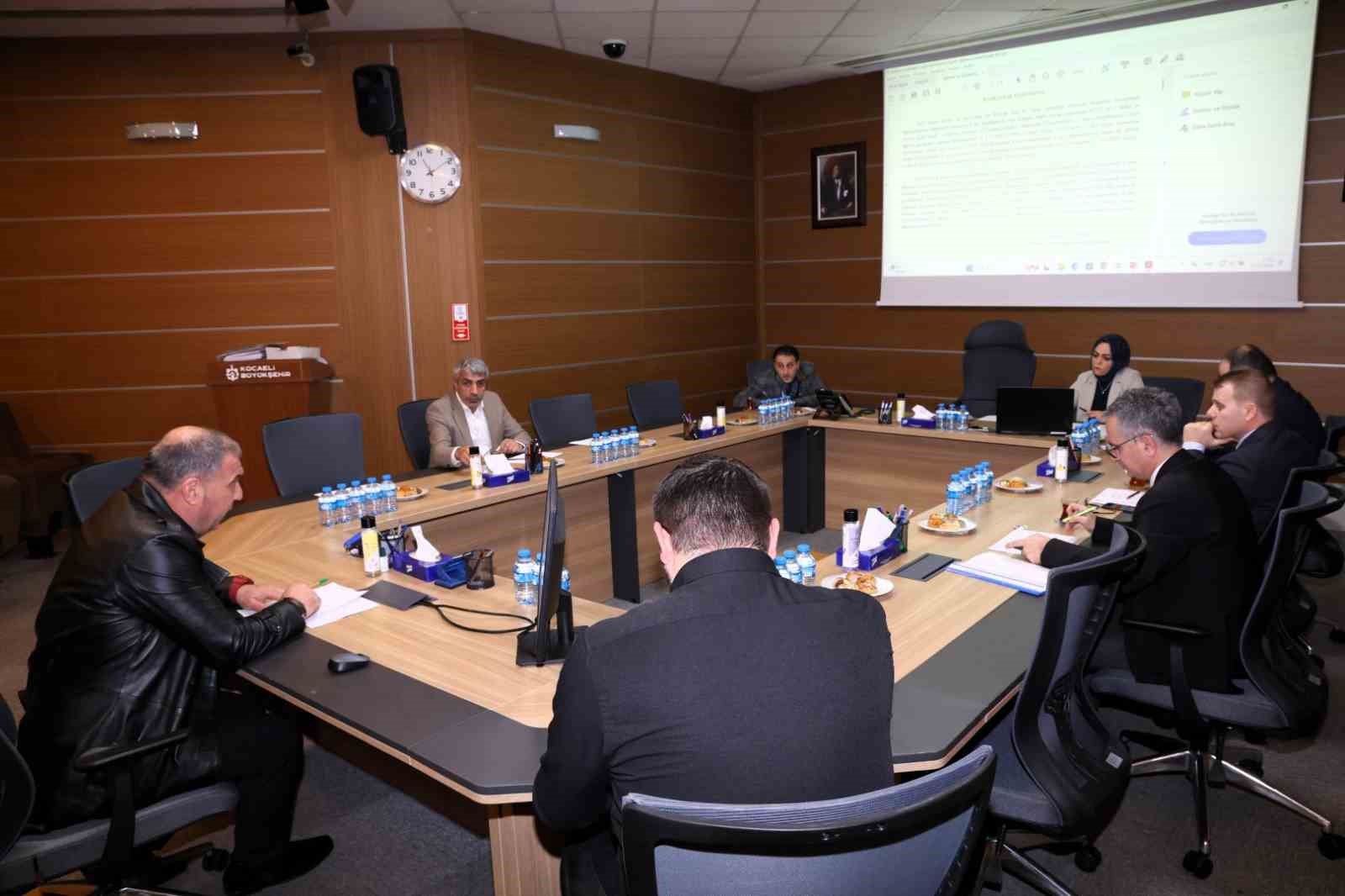 Kocaeli’de kural ihlali yapan 164 sürücüye para cezası