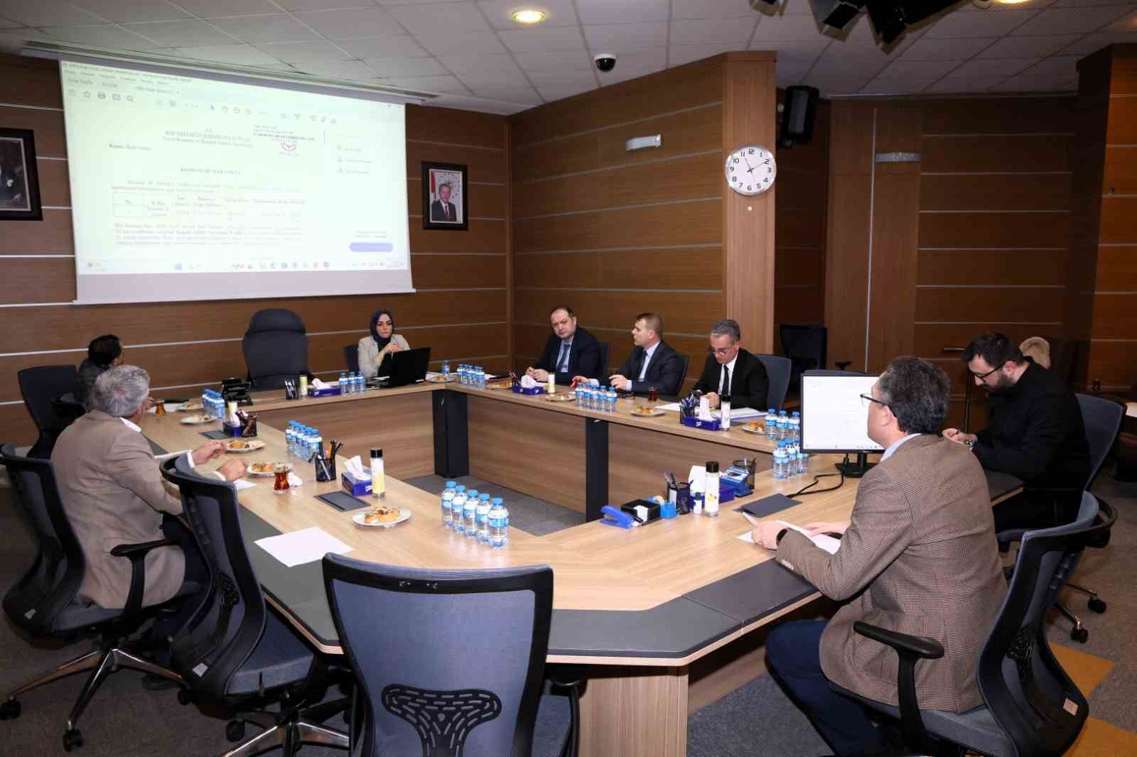 Kocaeli&rsquo;de kural ihlali yapan 164 s&uuml;r&uuml;c&uuml;ye para cezası
