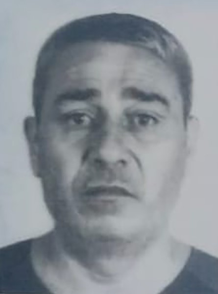 Antalya’da evinde karnından vurulmuş halde ölü bulundu