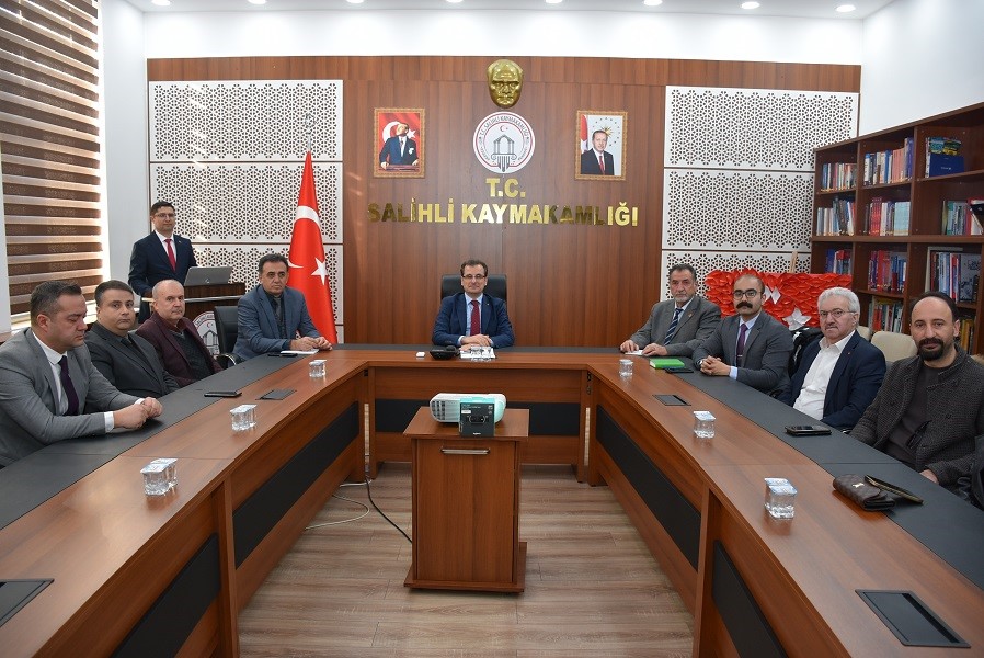 Salihli’de İnsan Hakları Kurulu ilk toplantısını gerçekleştirdi