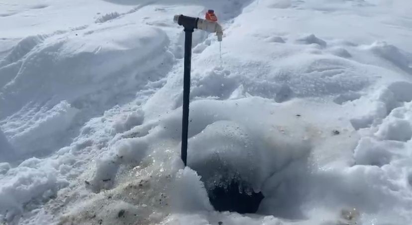 Ağrı’da köyler kışın tamamen kar altında kaldı