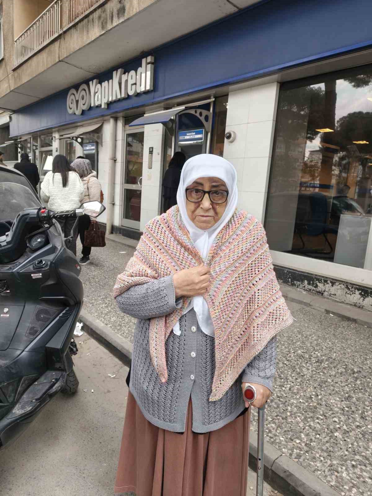 Aydın’da ilginç olay: "Düzgün konuşamıyorsun" deyip emekli maaşını vermediler