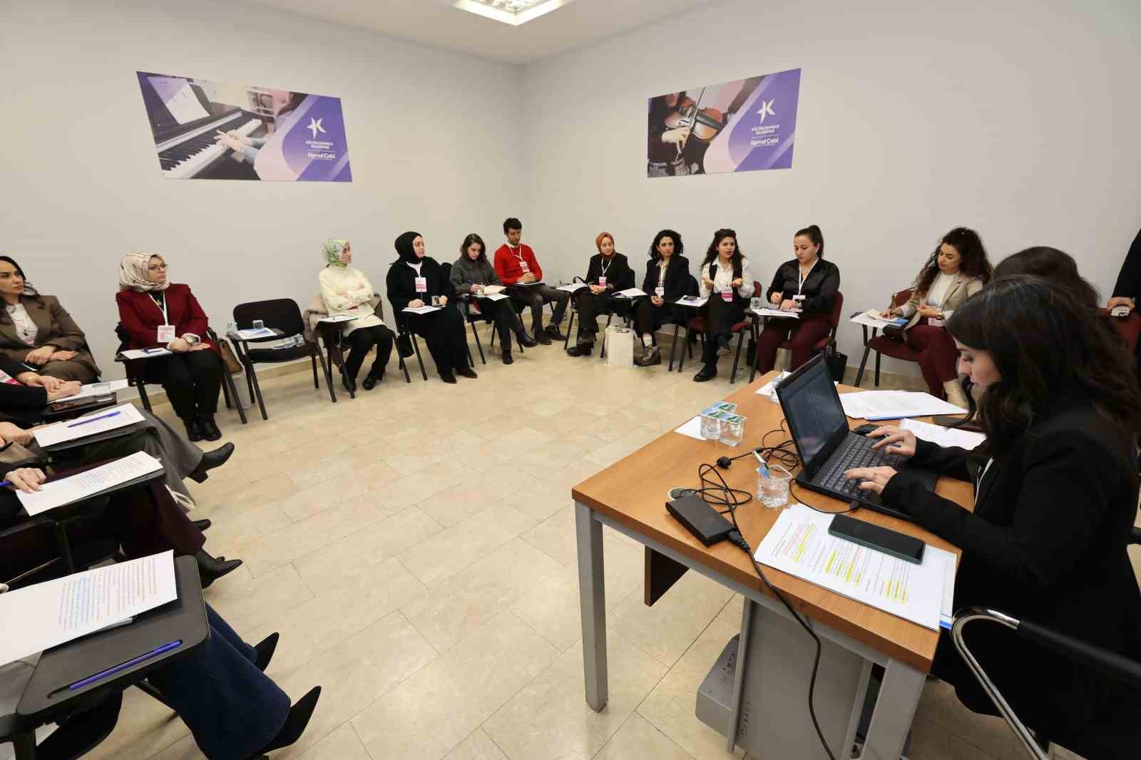 Erken &ccedil;ocukluk d&ouml;neminde belediye hizmetlerinin g&uuml;&ccedil;lendirilmesi &ccedil;alıştayı yapıldı
