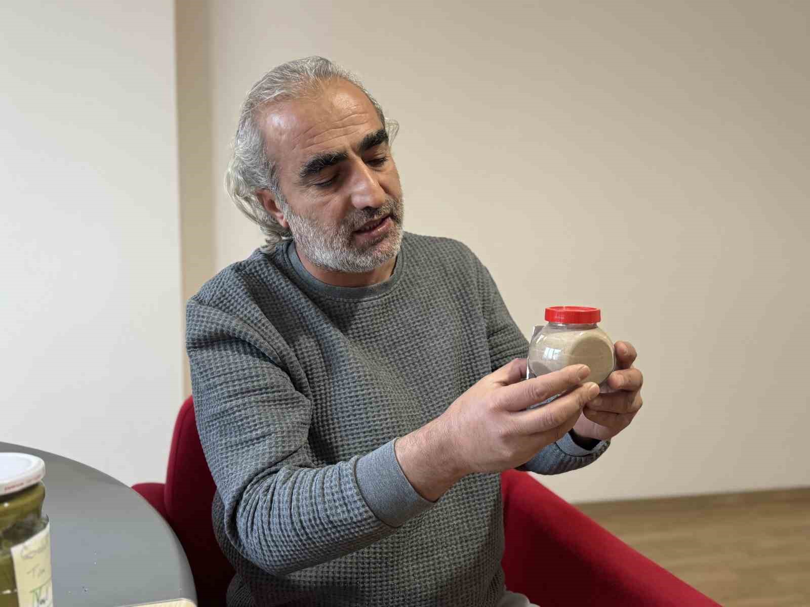 Bitkisel ila&ccedil;larla hastalara şifa oluyor
