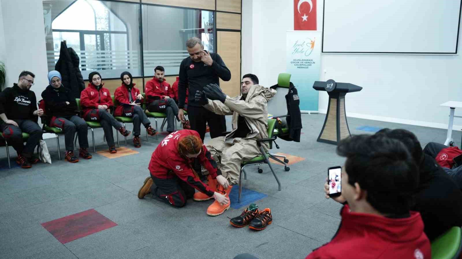 Elazığ&rsquo;da  arama ve kurtarma eğitimleri s&uuml;r&uuml;yor
