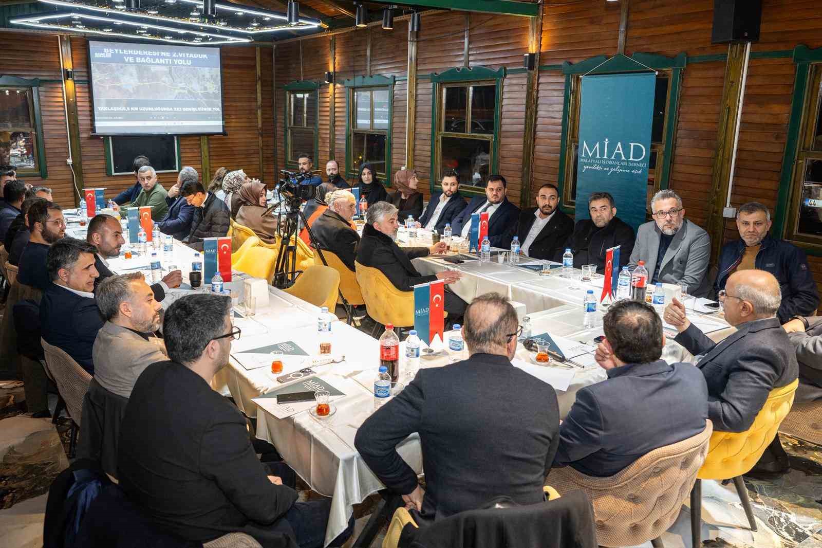 Başkan Er, MİAD yönetimi ve üyeleriyle bir araya geldi