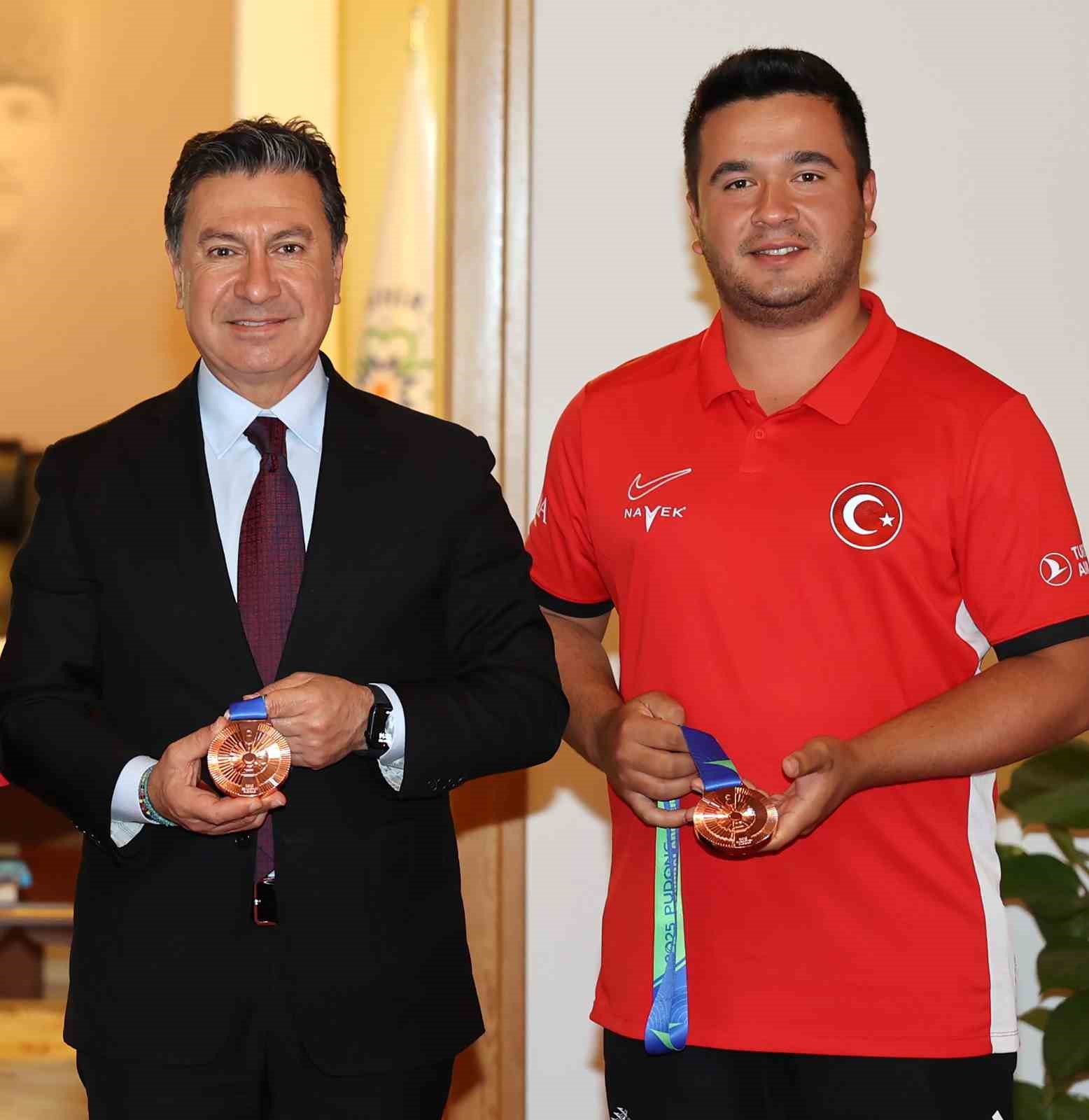 Muğlalı milli ok&ccedil;u Haney&rsquo;e &lsquo;Yılın Ok&ccedil;usu&rsquo; yarışmasında destek devam ediyor
