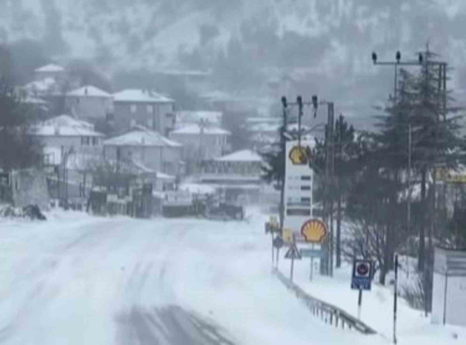 Sertavul Geçidi’nde ulaşım kontrollü sağlanıyor