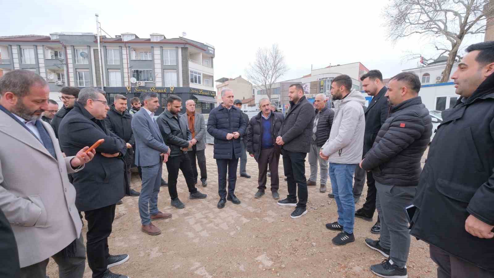 Alanyurt meydan d&uuml;zenlemesi i&ccedil;in &ccedil;alışmalar başladı
