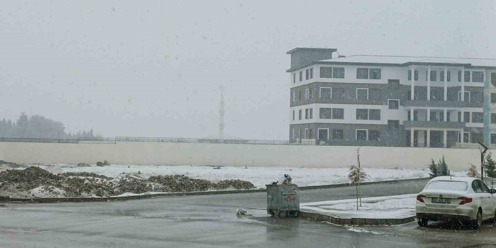 Araban’daki kar yağışı kuraklık korkusunu sonlandırdı, çiftçinin yüzünü güldürdü