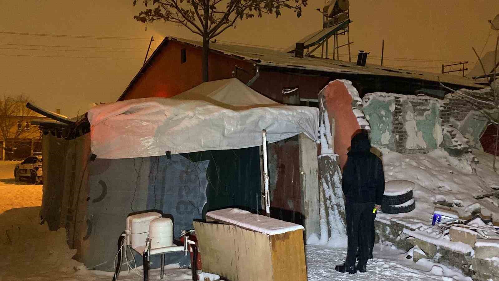 Elazığ&rsquo;da ev yangını: Engelli gen&ccedil; kız hayatını kaybetti
