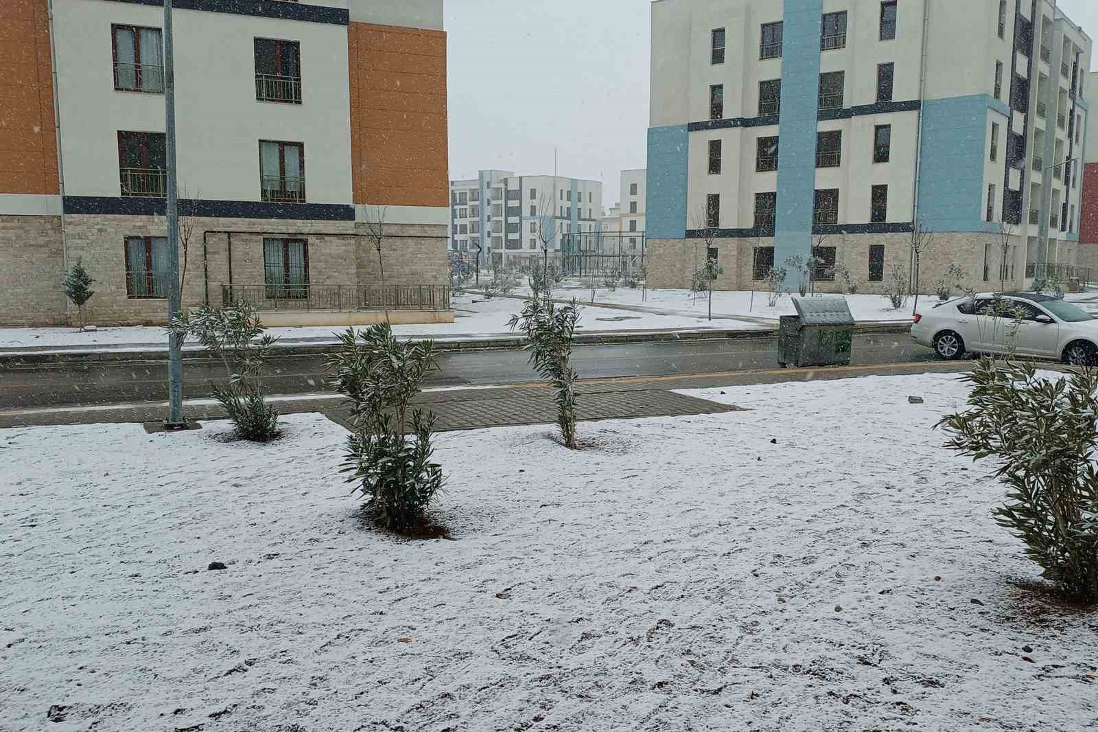 Araban’daki kar yağışı kuraklık korkusunu sonlandırdı, çiftçinin yüzünü güldürdü