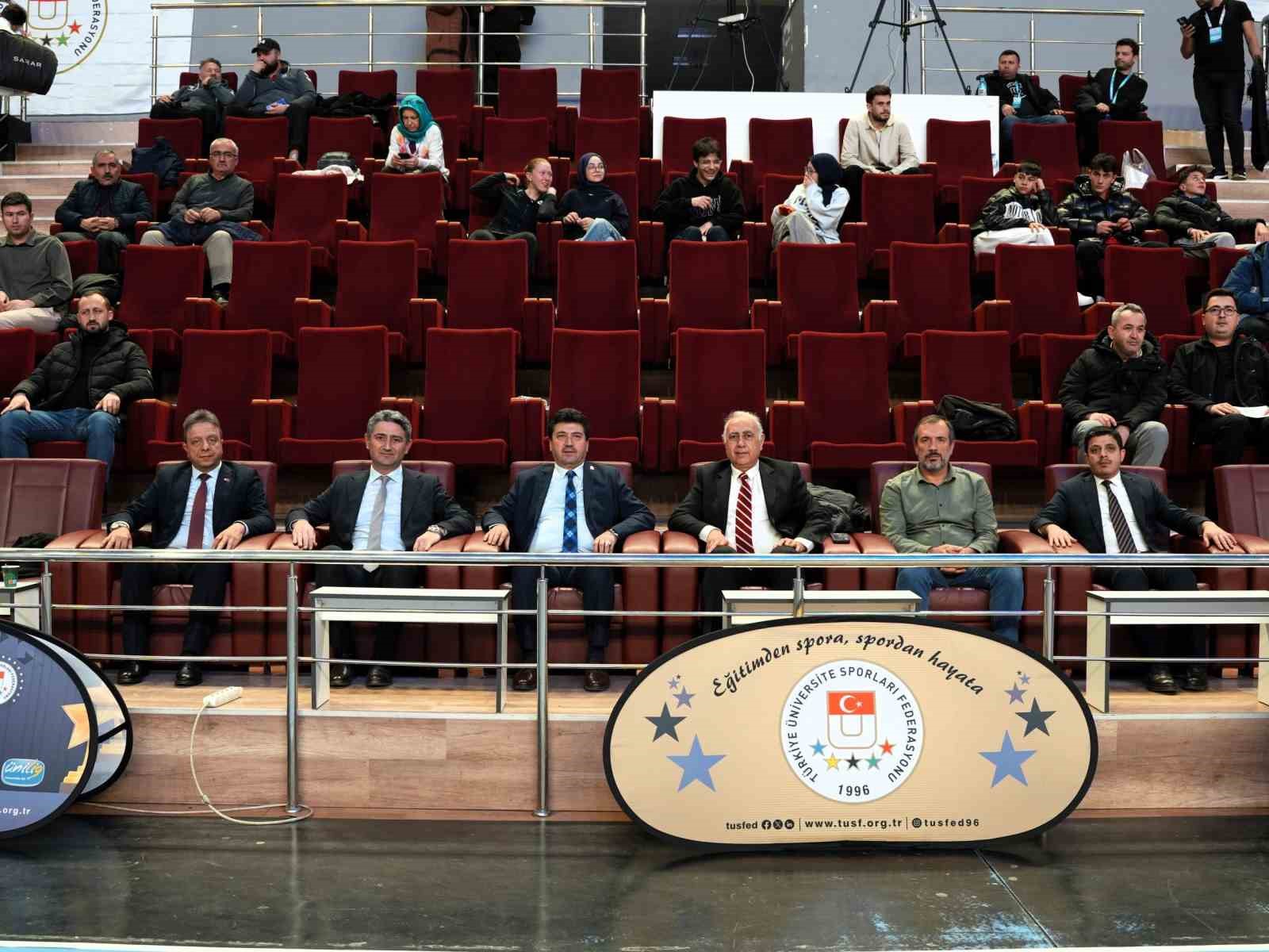 Üniversitelerarası Wushu Türkiye Şampiyonası Sakarya’da başladı