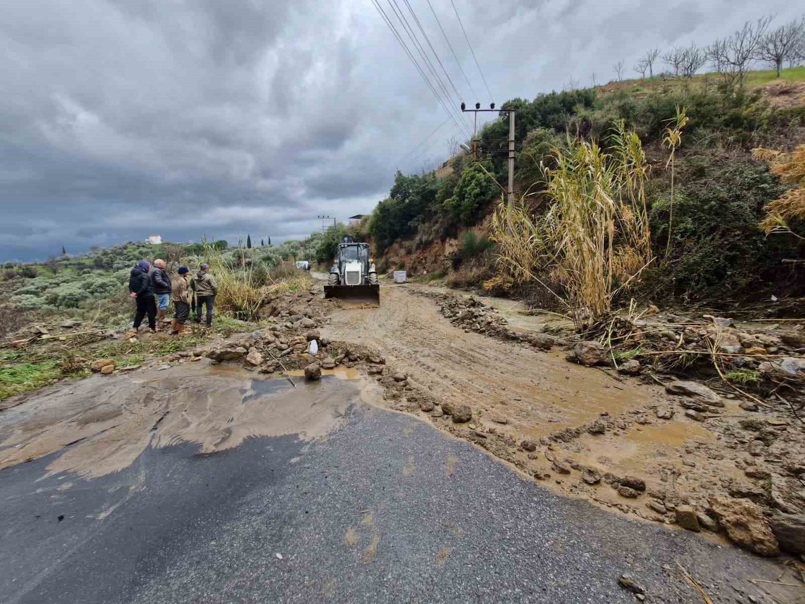 Aydın’da kuvvetli yağışlara büyükşehir ve ASKİ’den anında müdahale