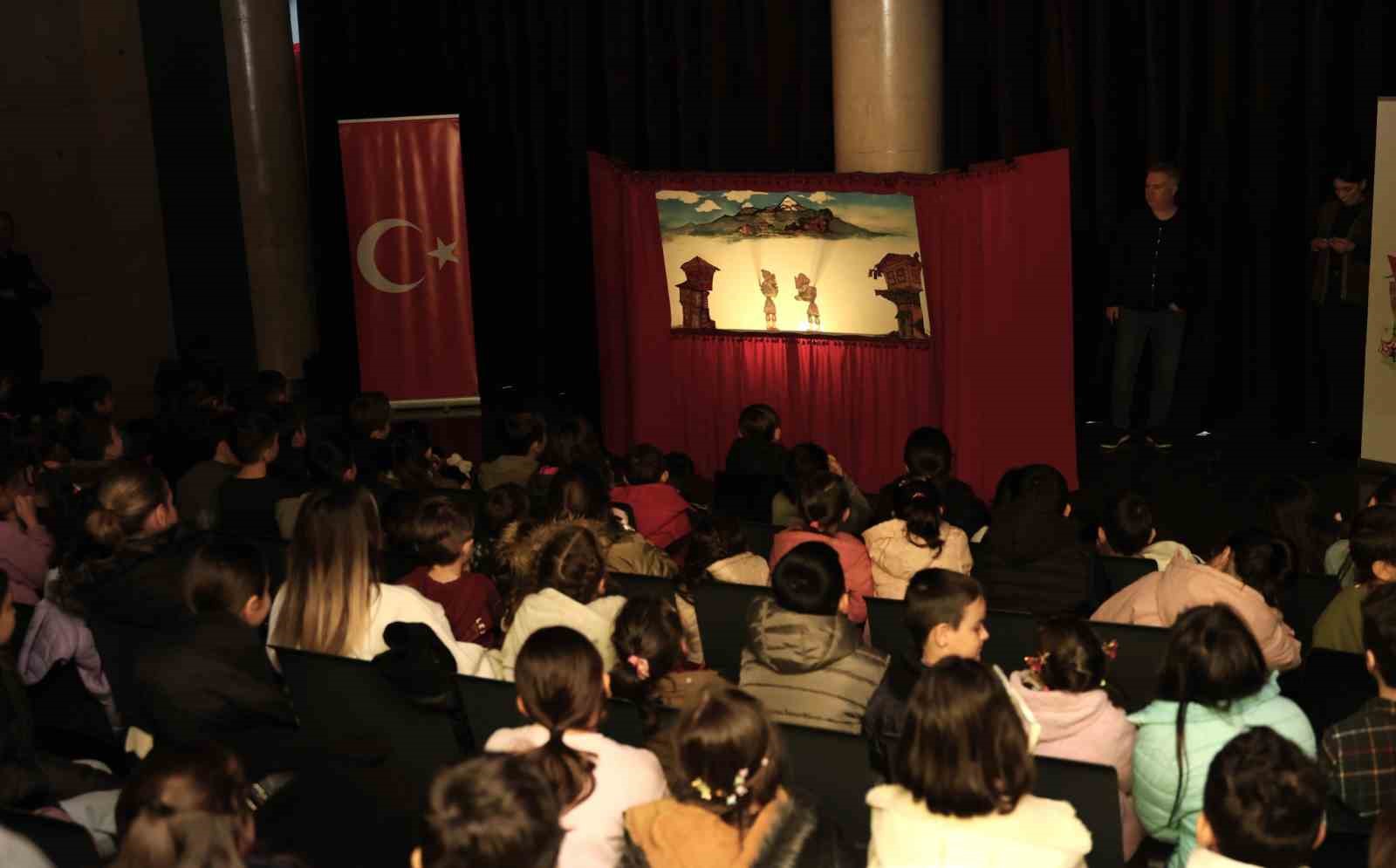 Bursa’nın yüzlerce yıllık simgeleri Osmangazi’de perdeye yansıdı