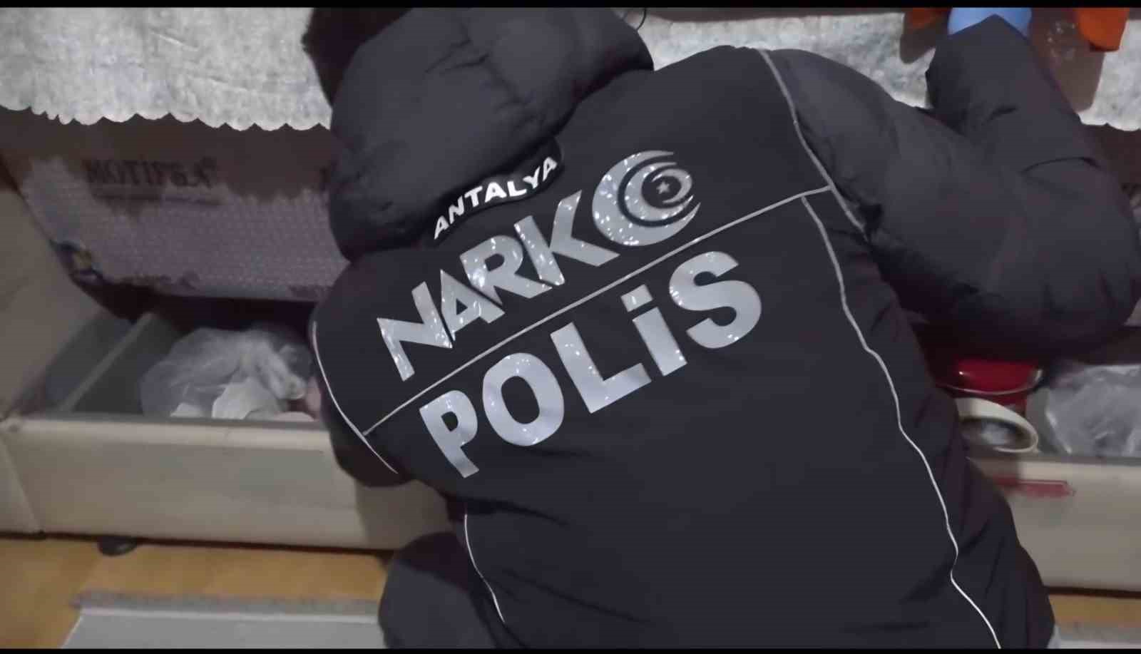 Serik’te uyuşturucu operasyonu: 25 gözaltı