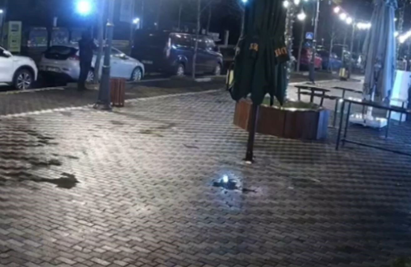 Beylikdüzü’nde iş yeri kurşunlama anı kamerada