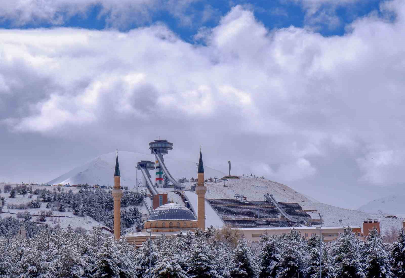 Kar aralıklı yağmaya devam edecek