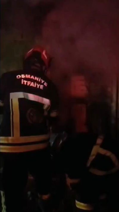 Elektrikçi dükkanında çıkan yangın söndürüldü