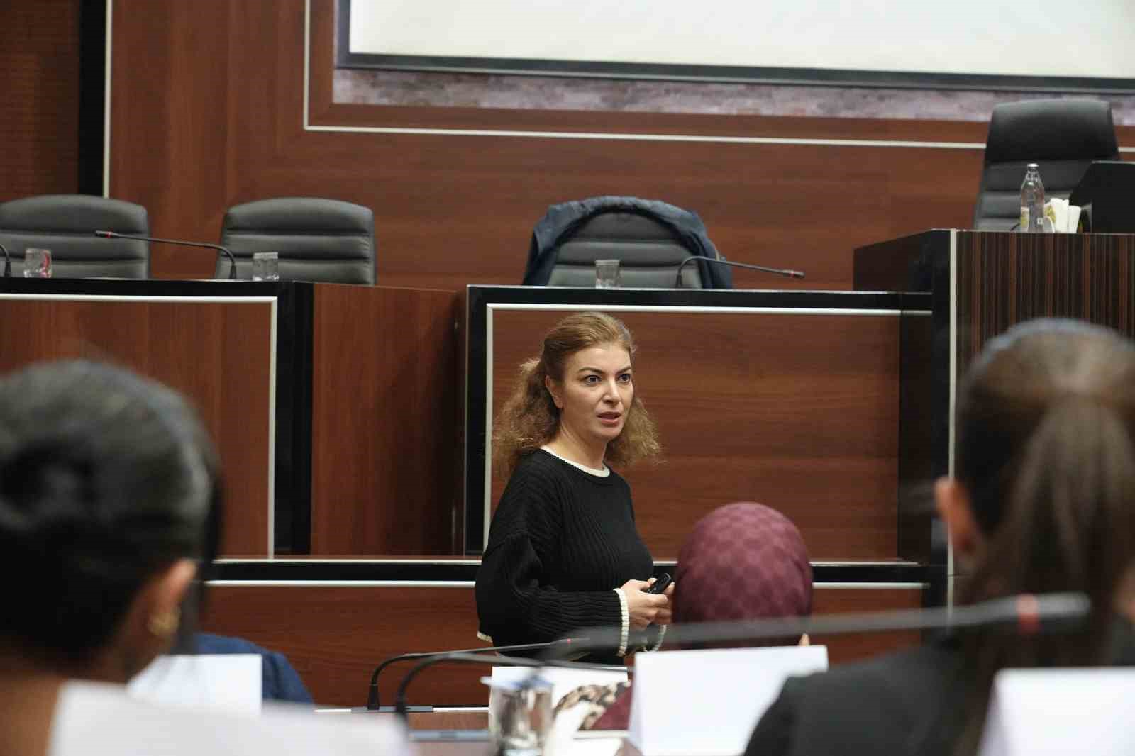 Ke&ccedil;i&ouml;ren Belediyesi&rsquo;nden personele ilk yardım eğitimi
