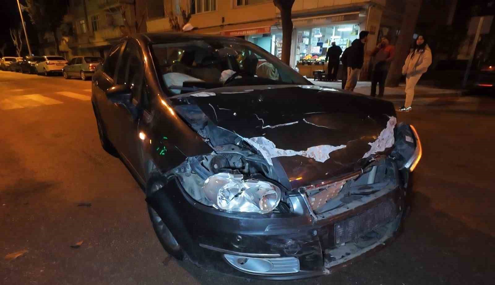 Karaman’da iki otomobil çarpıştı: 1 yaralı