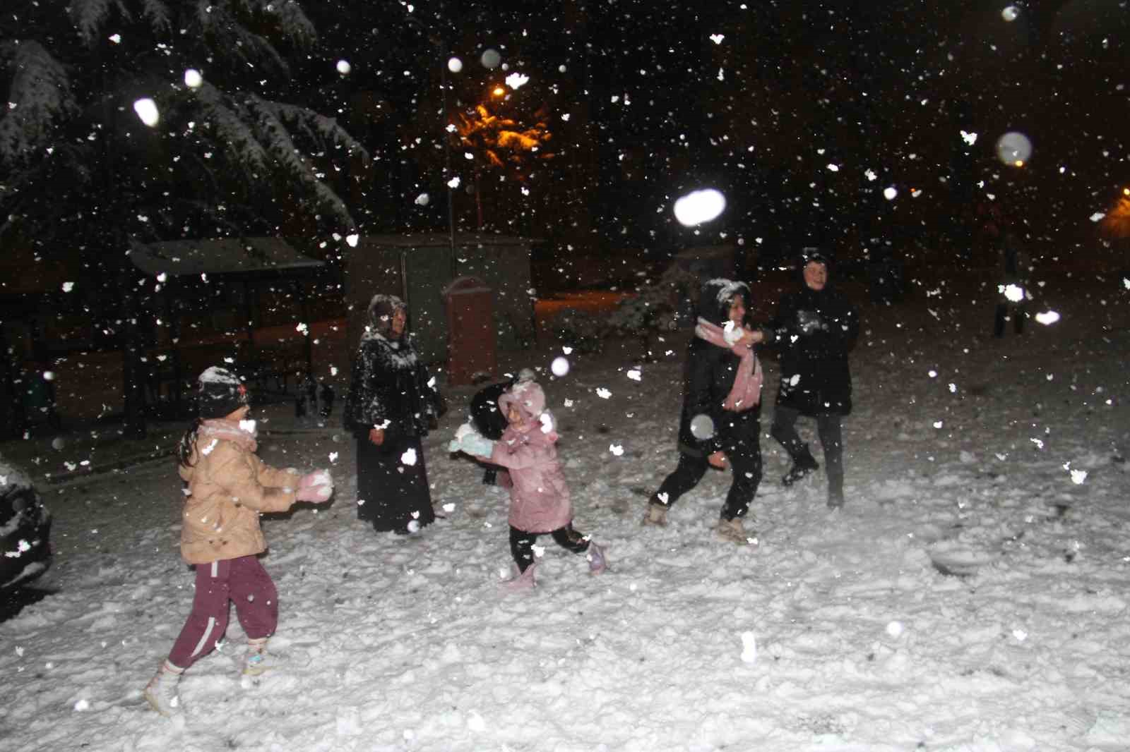 Beyşehir’de kar sevinci