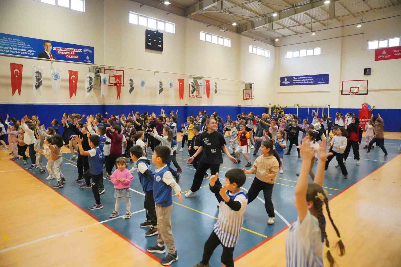 Tuzla’da ara tatil spor şenliği coşkuyla gerçekleşti, kazanan dostluk oldu
