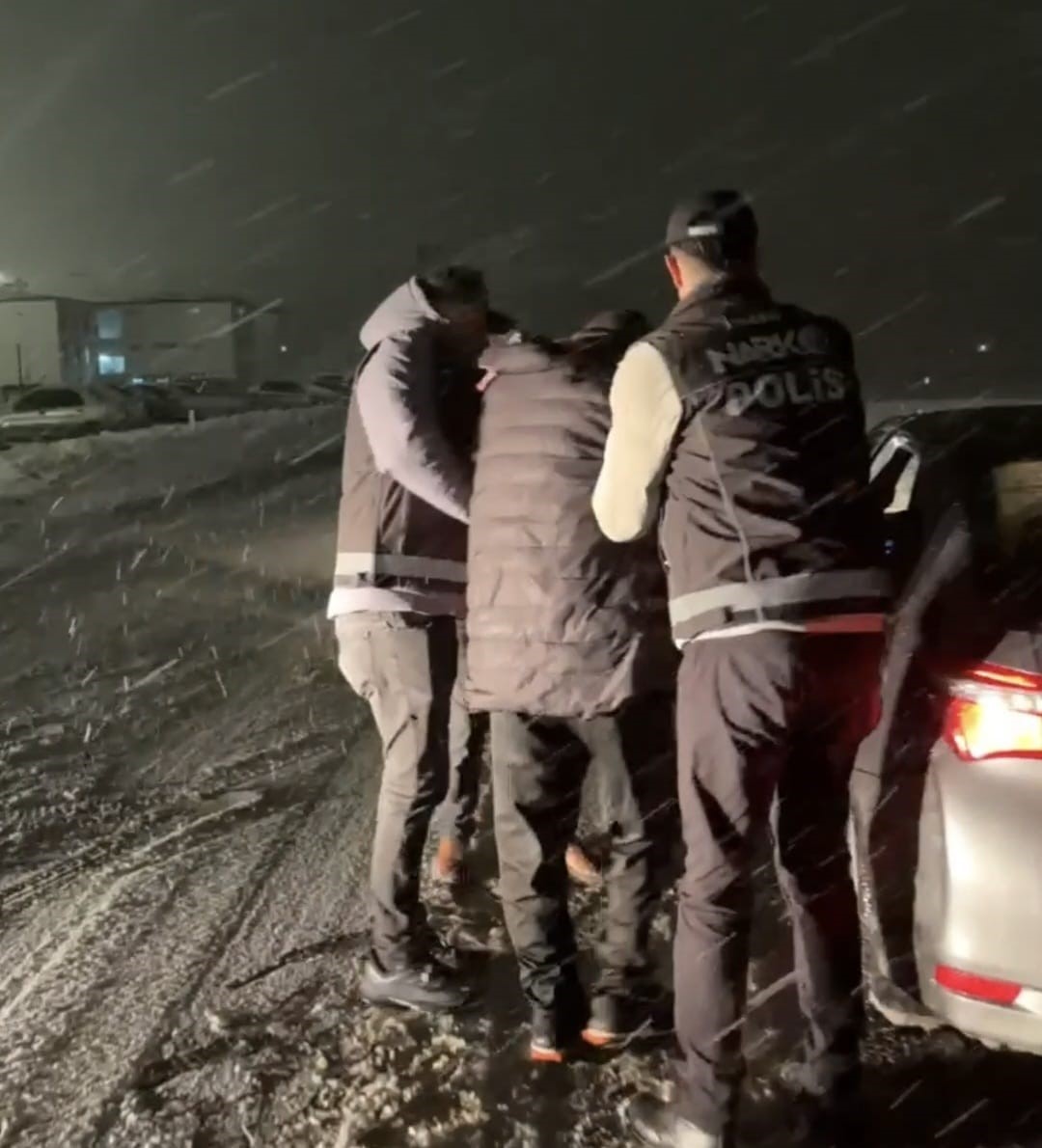 Yozgat&rsquo;ta 23 yıl kesinleşmiş cezası bulunan uyuşturucu taciri yakalandı
