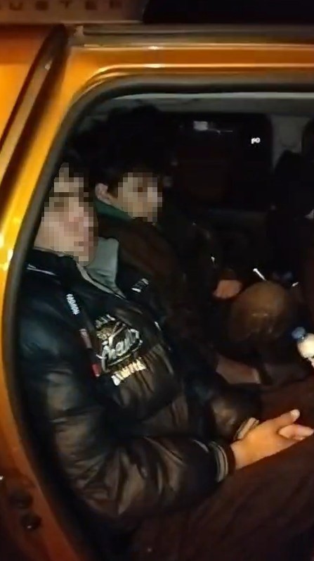 Erbaa&rsquo;da durdurulan cipte 5 ka&ccedil;ak g&ouml;&ccedil;men yakalandı
