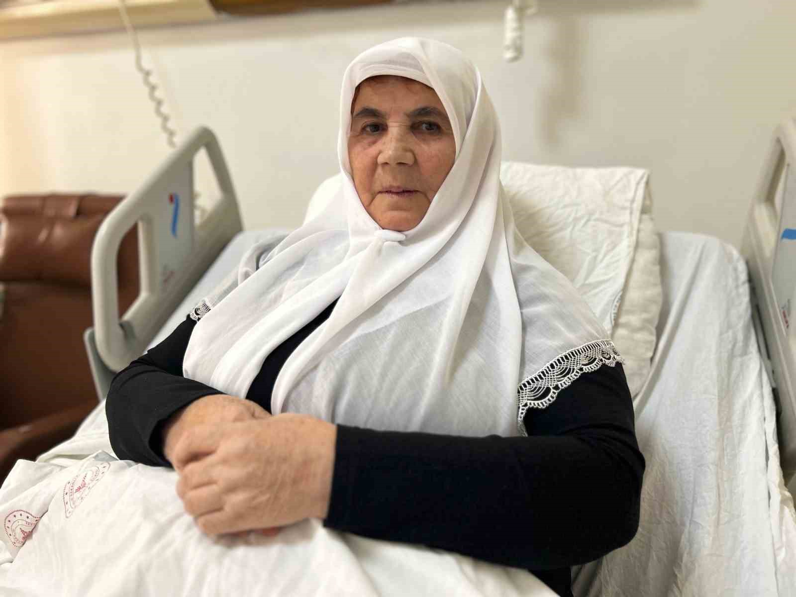 Van&rsquo;da hastanın g&ouml;ğ&uuml;s kafesi a&ccedil;ılmadan akciğerin yarısı &ccedil;ıkarıldı
